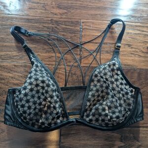 Victoria's Secret Unlined Plunge Black Mesh Lace Bra Size 32C